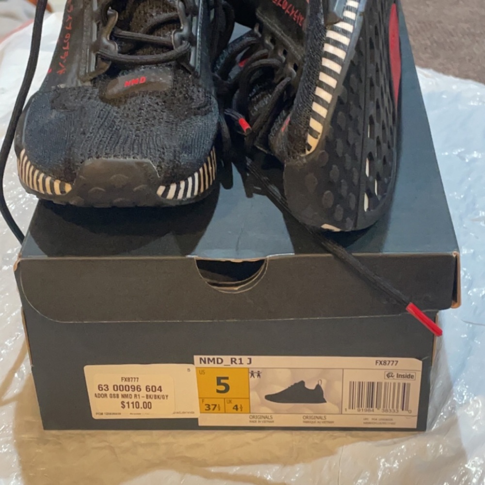 Adidas NMD child size 5